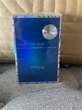 Armaf Club De Nuit Iconic Eau de Parfum Spray for Men, 3.6 oz (105 mL.) sealed